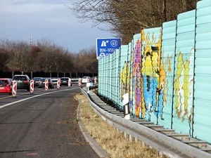 Eine Verbesserung des Lärmschutzes fordern die Politiker für die Teilstrecke der A59 in Höhe Pützchen. Foto: Max Malsch 